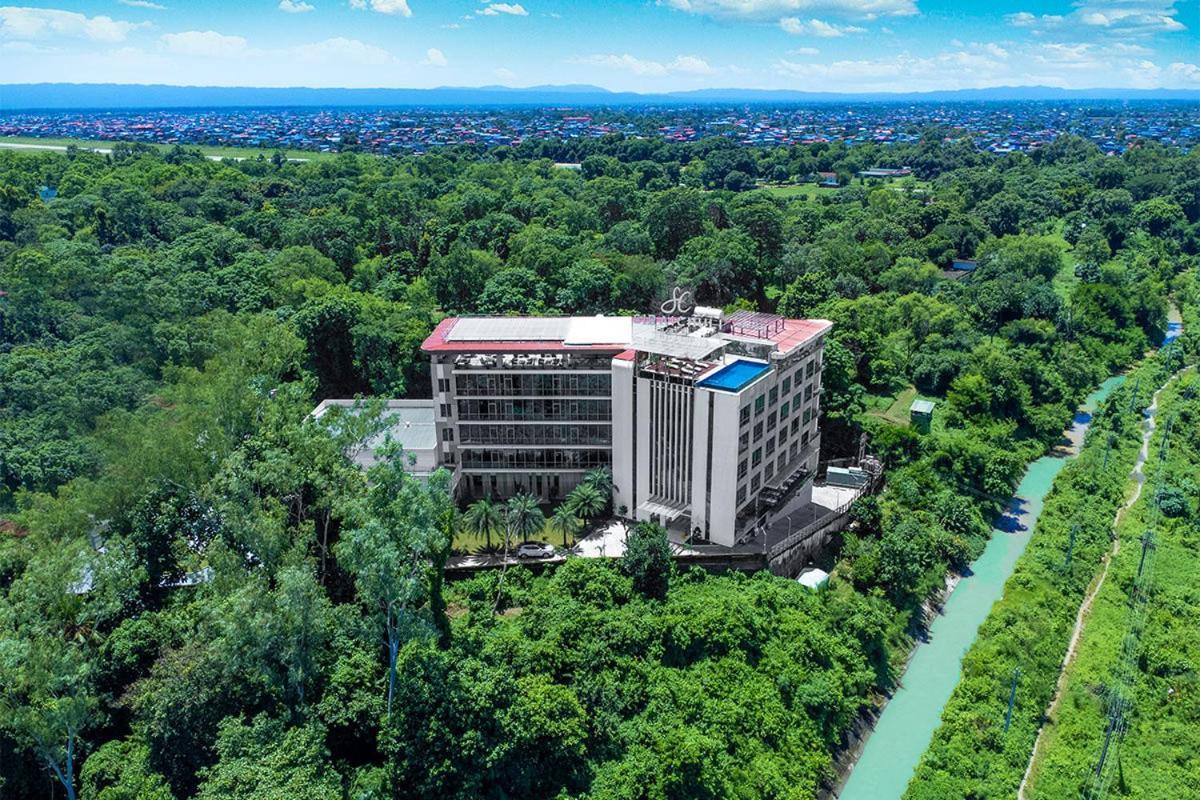 Hotel Siraichuli Chitwan Exterior foto
